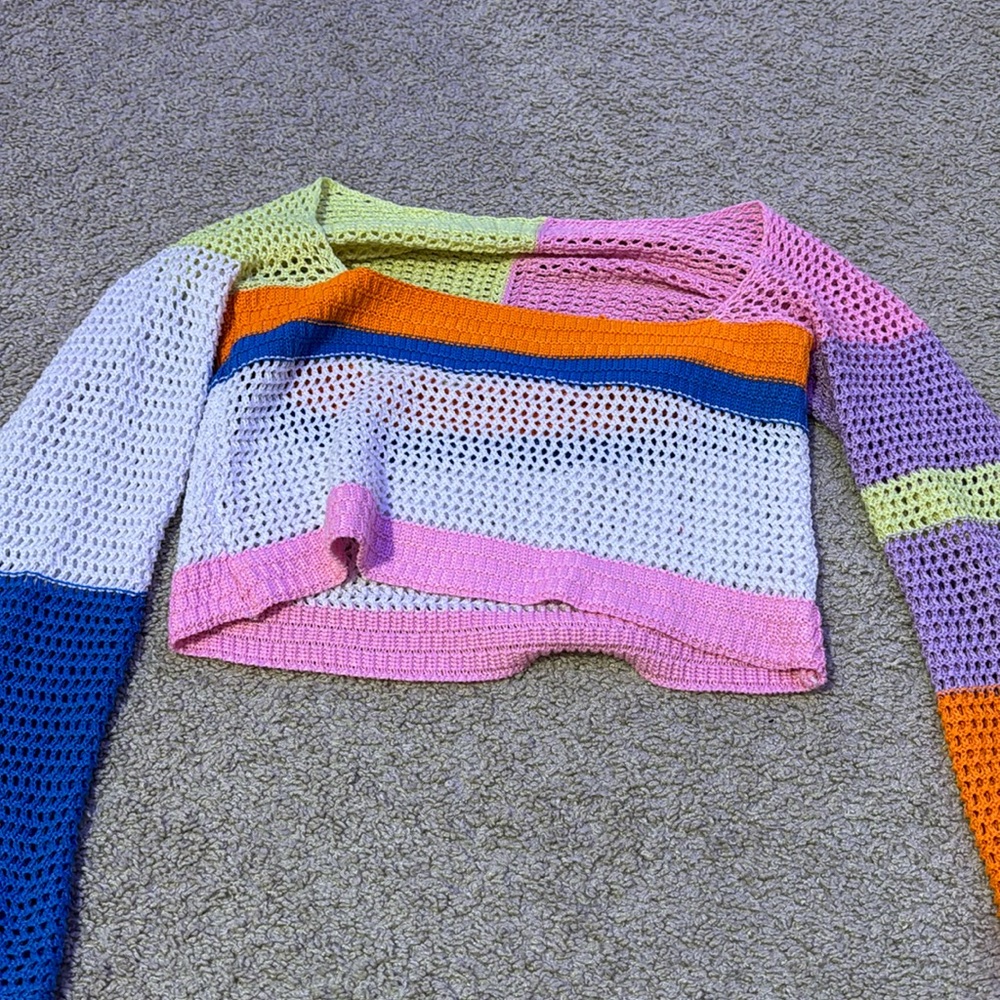colorful top